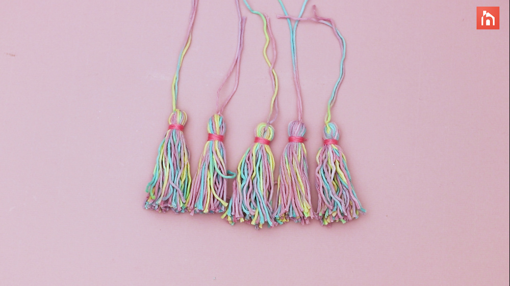 DIY yarn tassel how to make 31