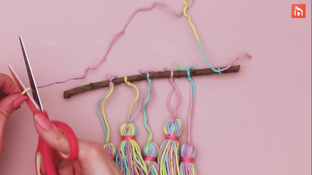 DIY yarn tassel how to make 47