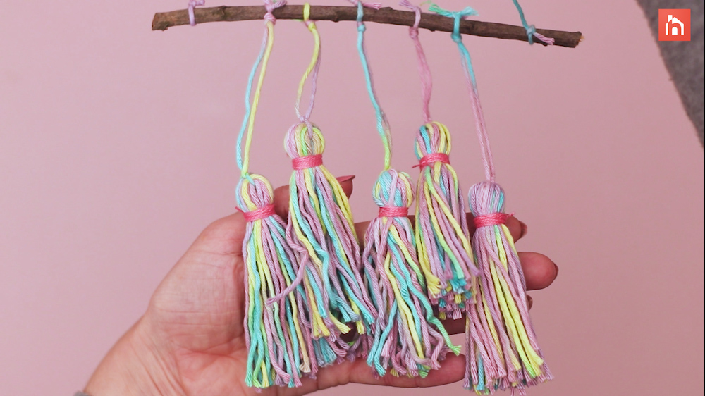 How To Make A Colorful Wall Hanging With Yarn Tassels