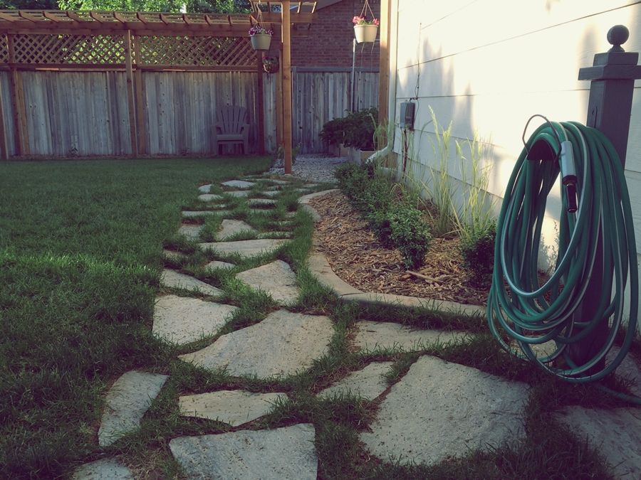 backyard flagstone walkway