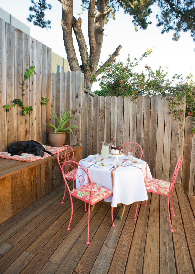Deck patio furniture in coral color of 2019