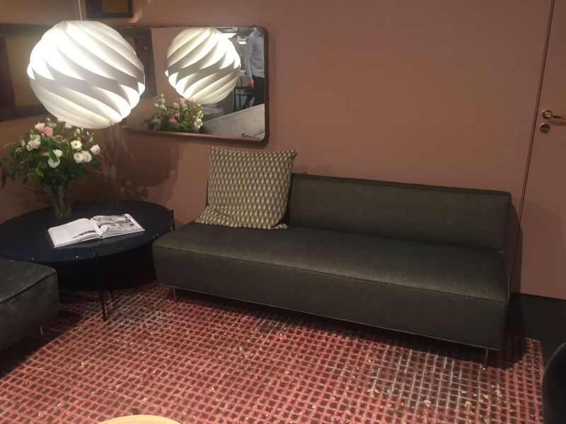 Decorating the living room in espresso color