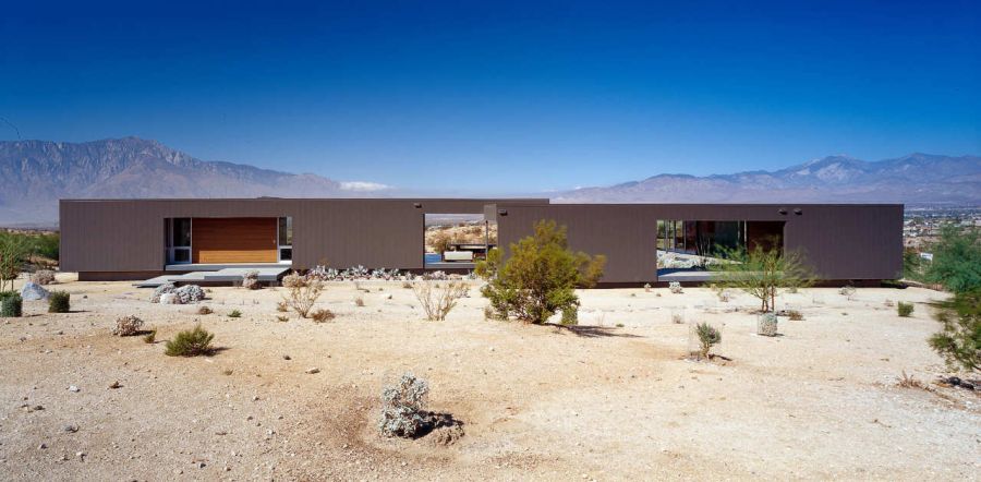 Desert House by Marmol Radziner front view