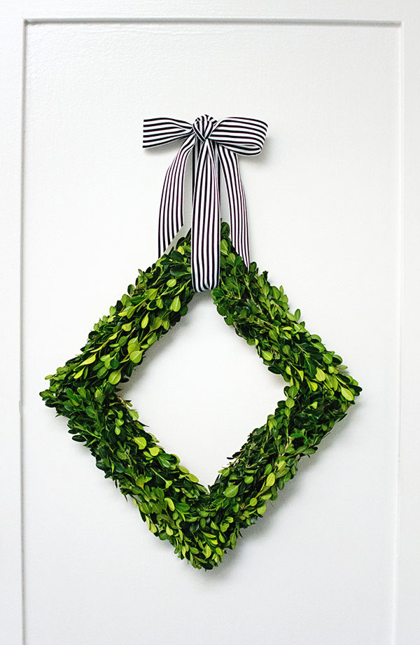 Diamond boxwood Wreath