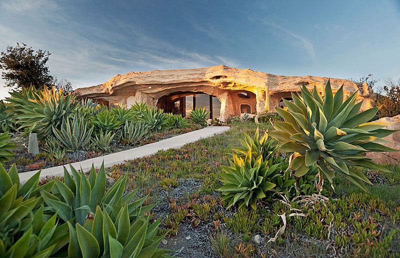 Dick Clark’s Unique Flintstone Style House