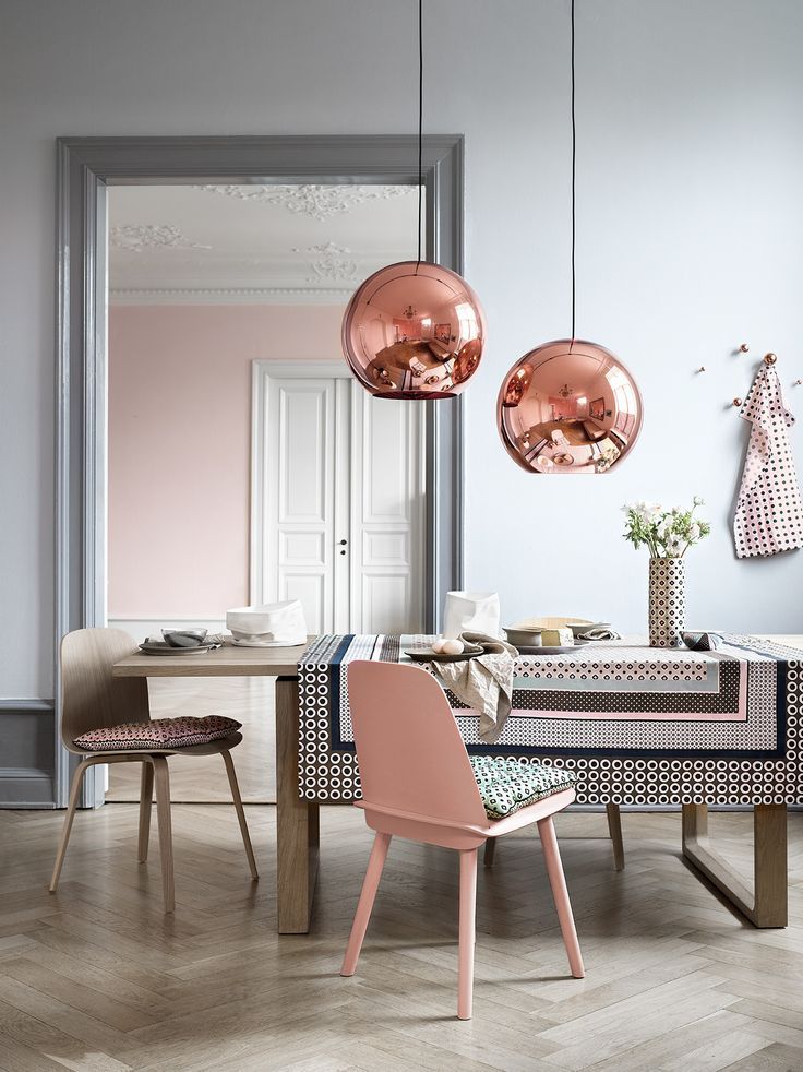 For some people, when it comes to dusty pink, it’s all about the accents.