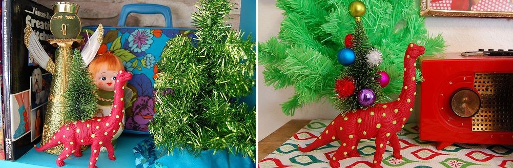 Dinosaur Mini Christmas Stand