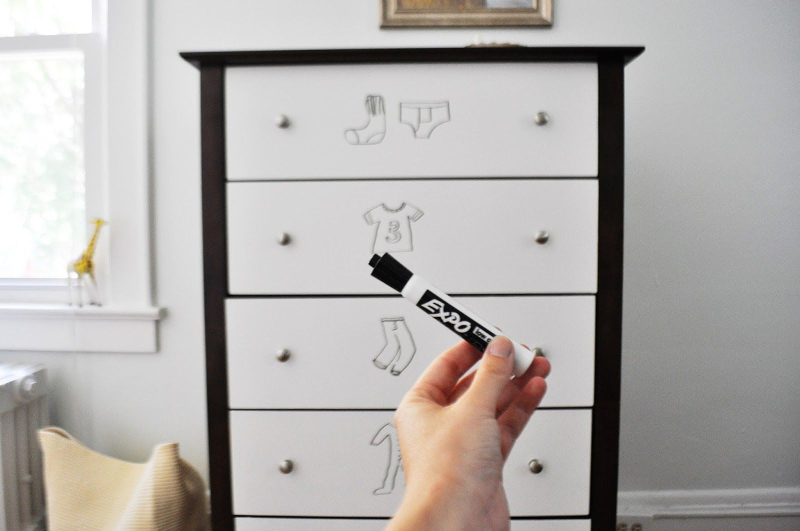 Dry Erase Dresser Makeover Icon