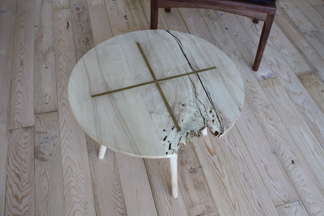 Dzierlenga coffee table design