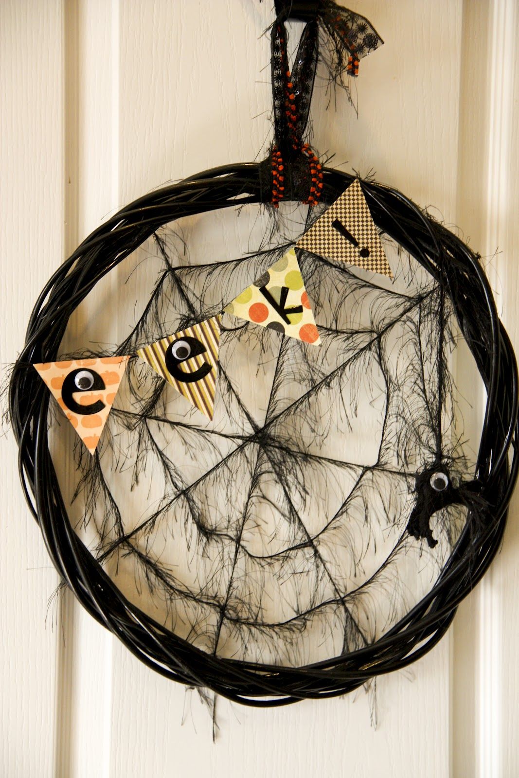 Spiderweb Yarn Eek Wreath