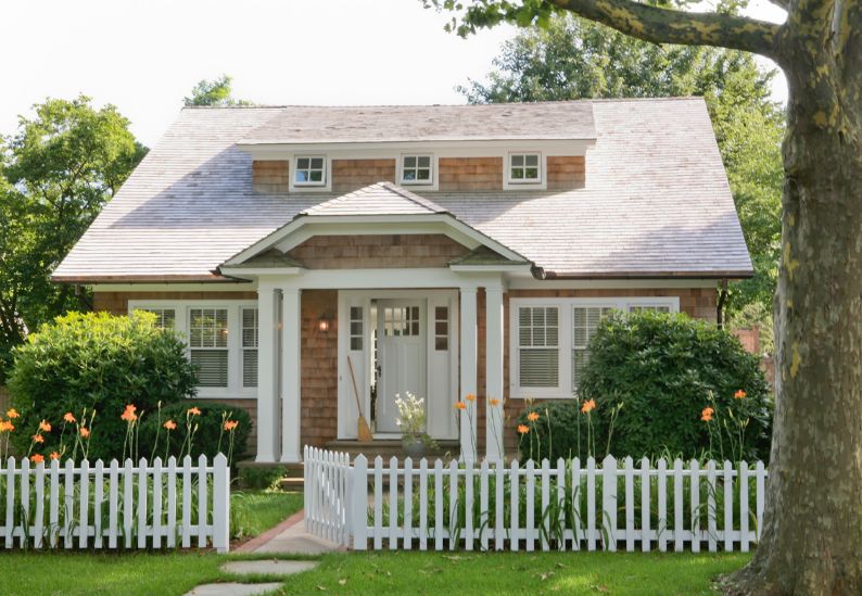 East Hampton Cottage with white picket fence