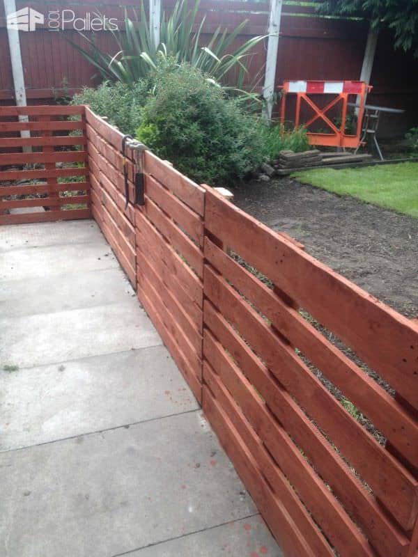 Easy fence pallet diy