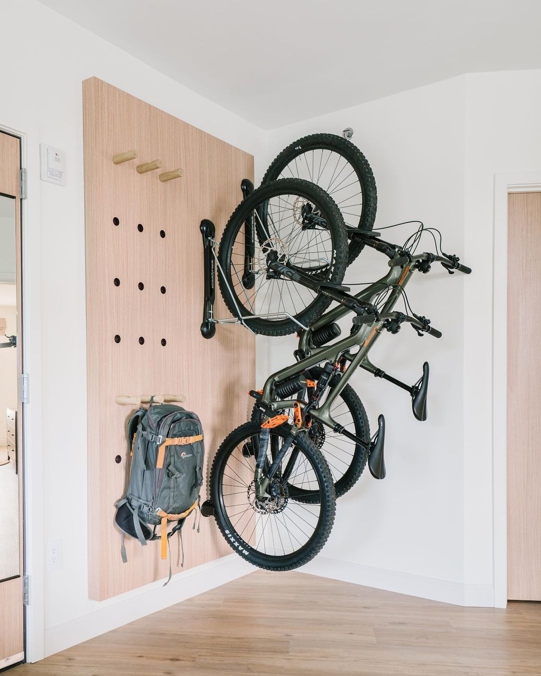 Entryway bike storage