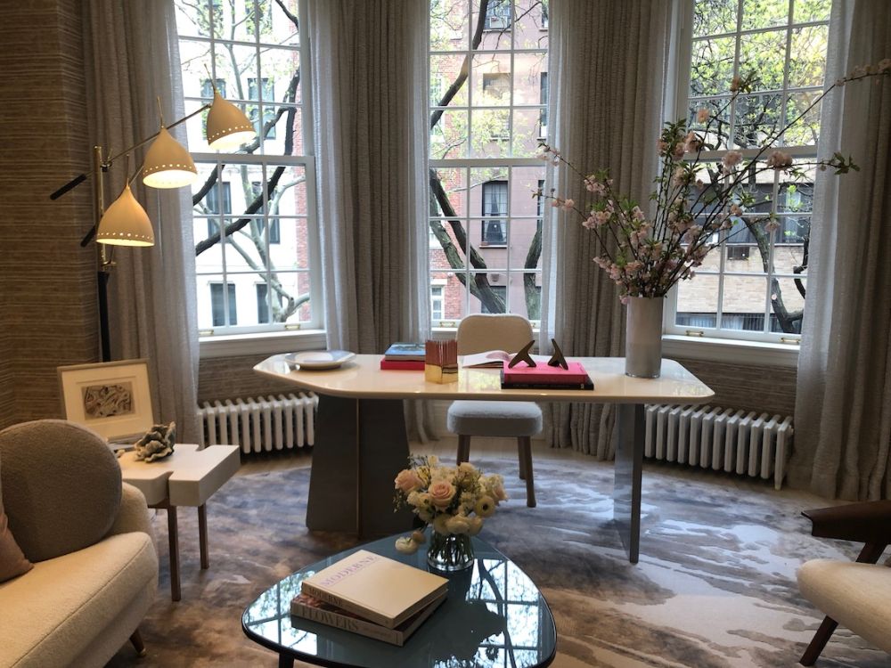 Eve Robnson ladies office decor