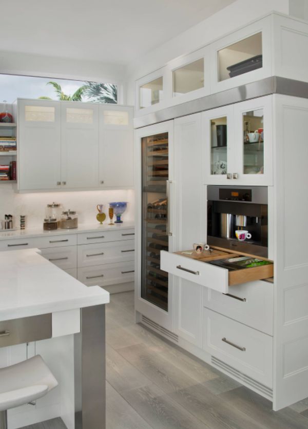 Example of a trendy kitchen design in Miami