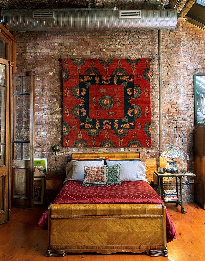 Exposed bricks wall with boho style