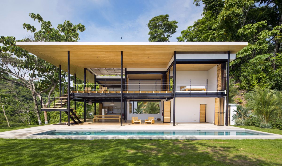 Exterior of Beautiful house in Costa Rica Ocean Eye by Benjamin Garcia Saxe