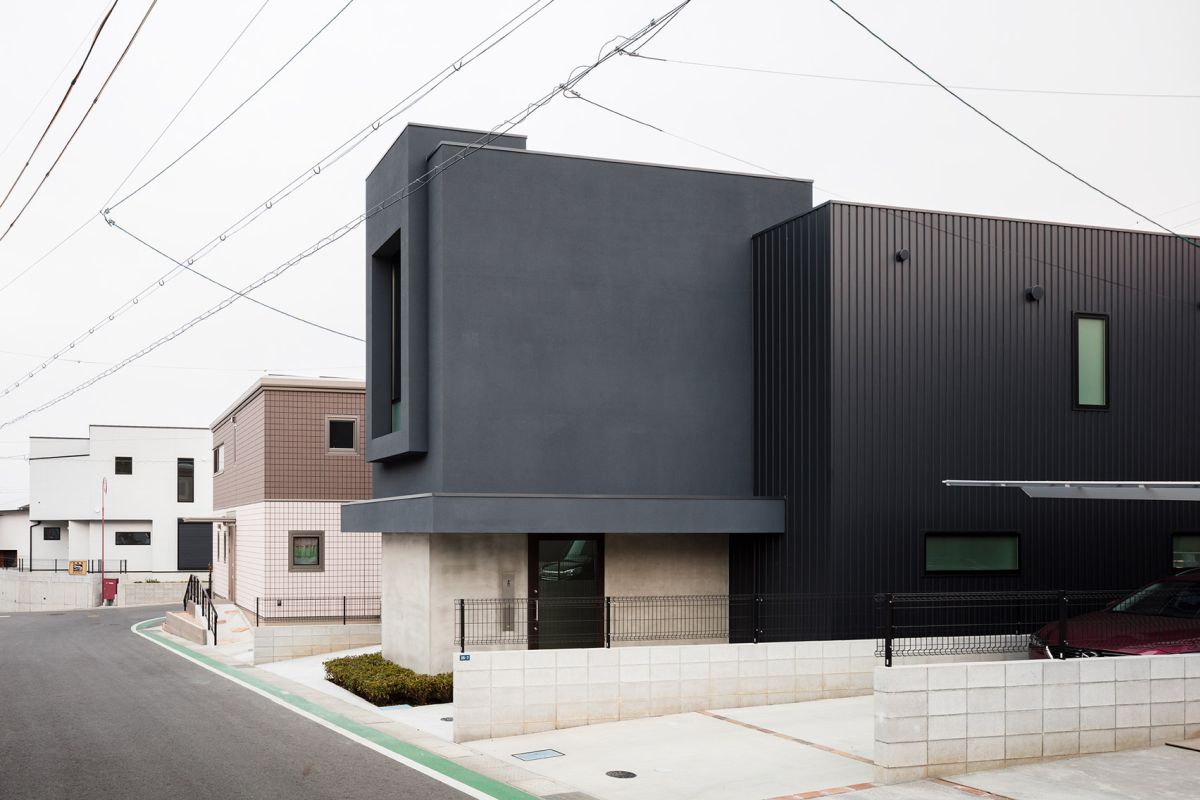 FORM Kouichi Kimura Architects Japan House black facade