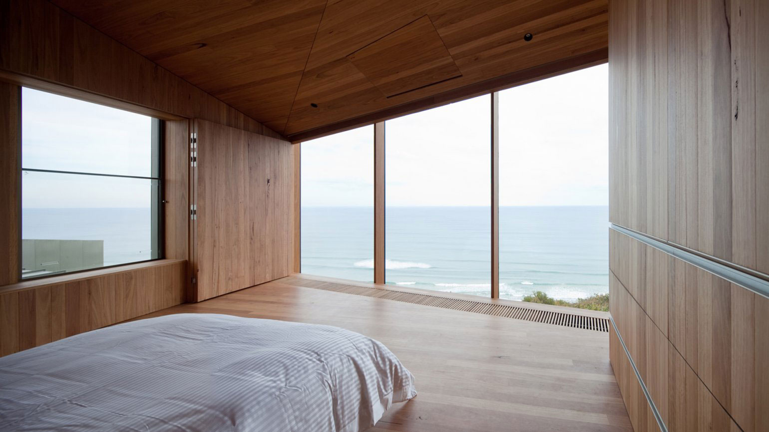 Fairhaven Beach House by John Wardle Architects Waterfront Residence Bedroom