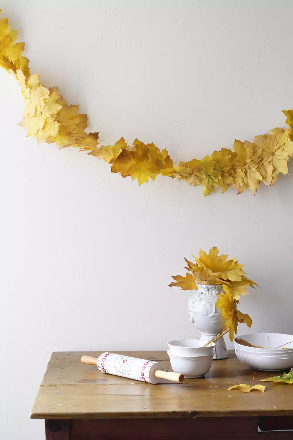 Fall leaf streamer garland