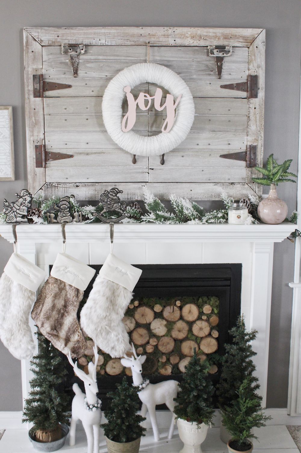 farmhouse Christmas décor