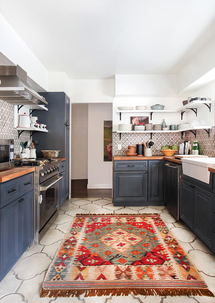 Farmstyle kitchen floor tiles