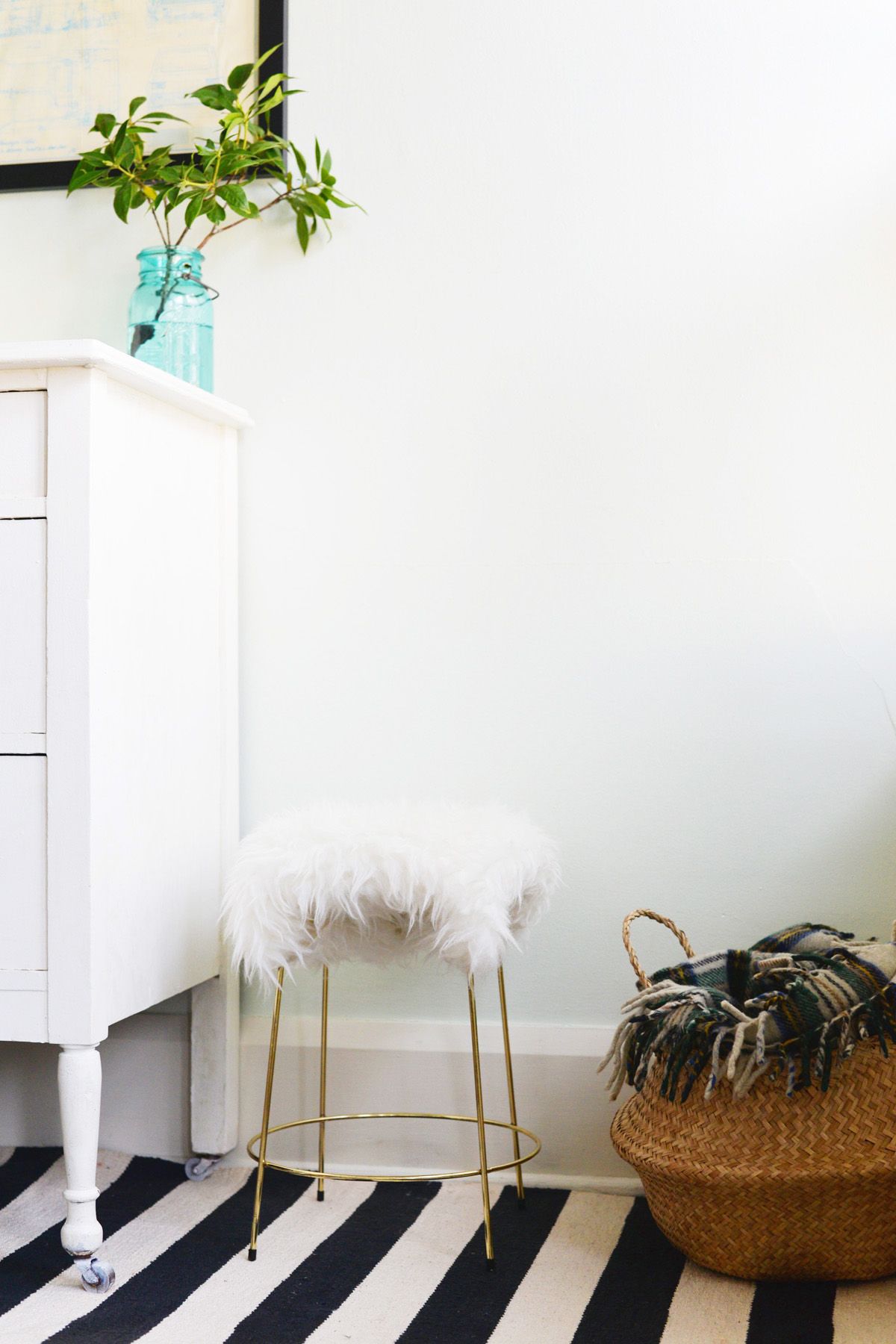 diy stools Faux Fur Stool