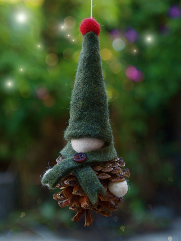 Felt and pinecone Christmas Tree Decoration