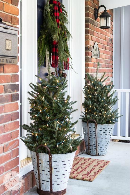Festive Frugal Christmas Porch Decor