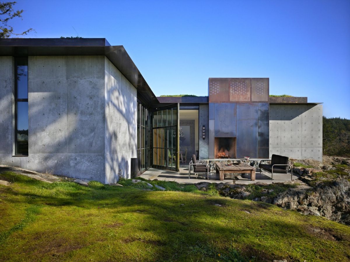 Fireplace The Pierre House by Olson Kundig