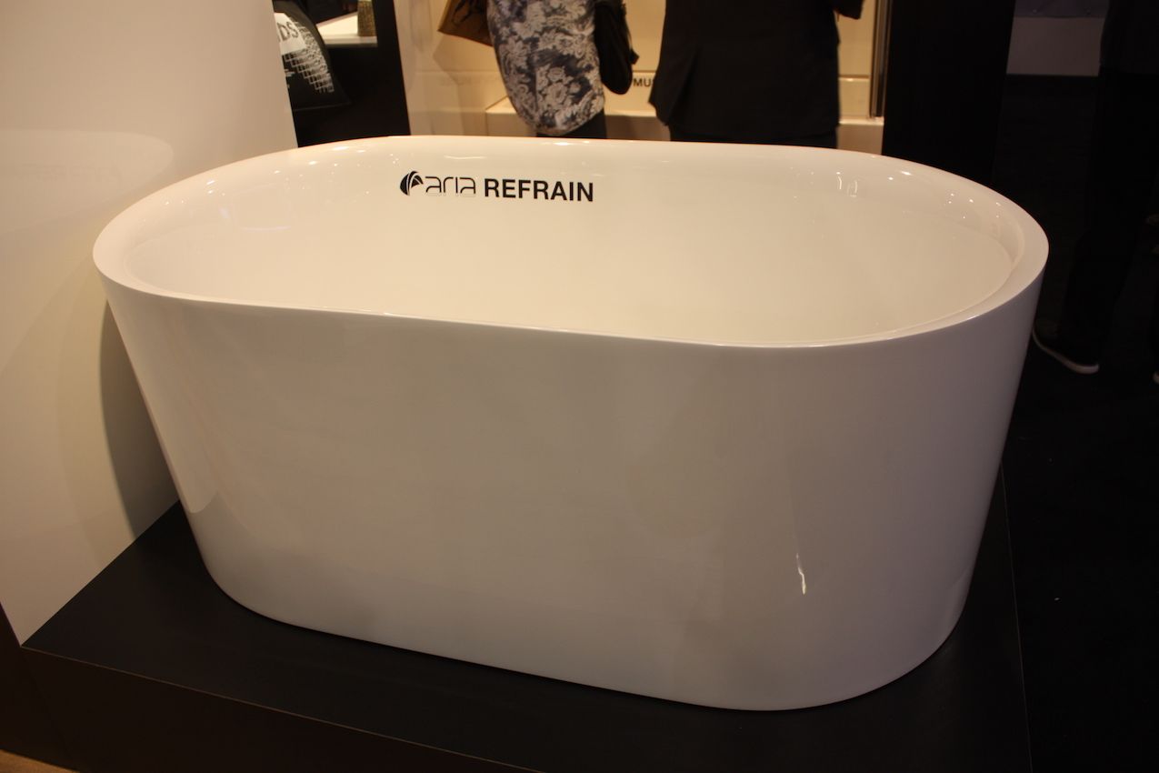 Fleurco Aria Refrain Porcelain Freestanding Tub