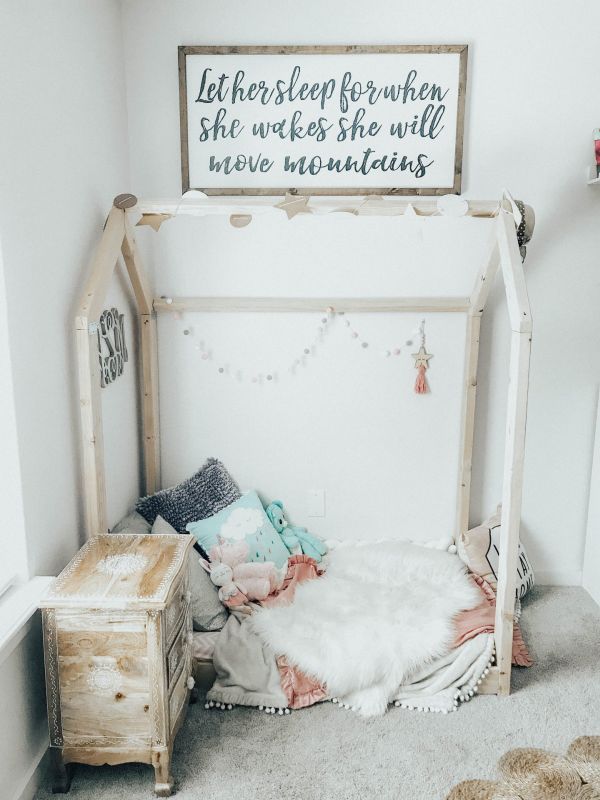 Floor bed with a cute frame