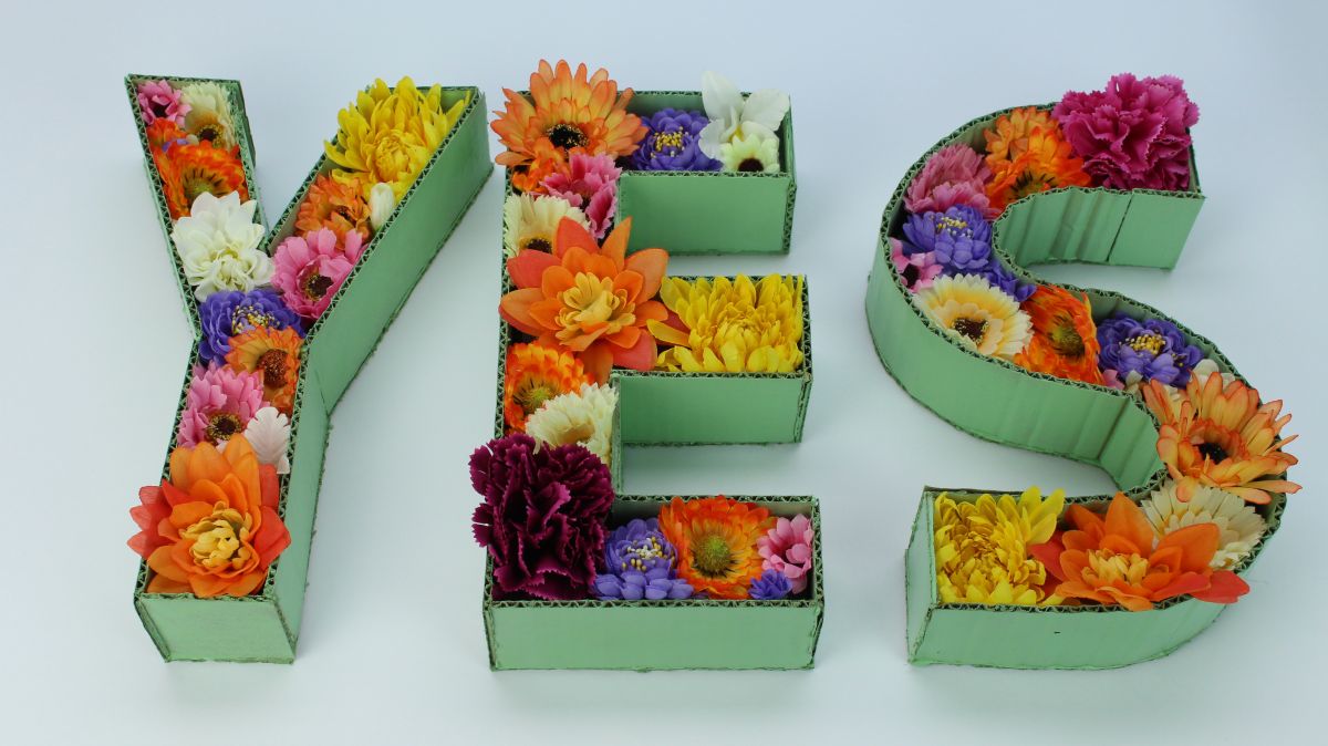 Floral cardboard Decor DIY for Valentines Day