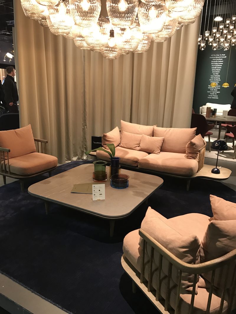 Fly sofa with side table and Fly armchairs