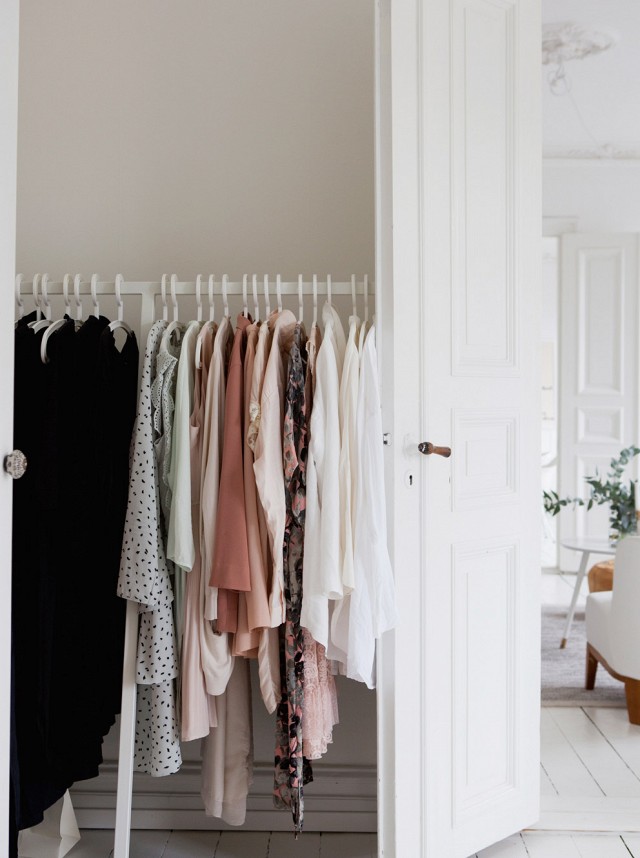 Freestanding closet behind door