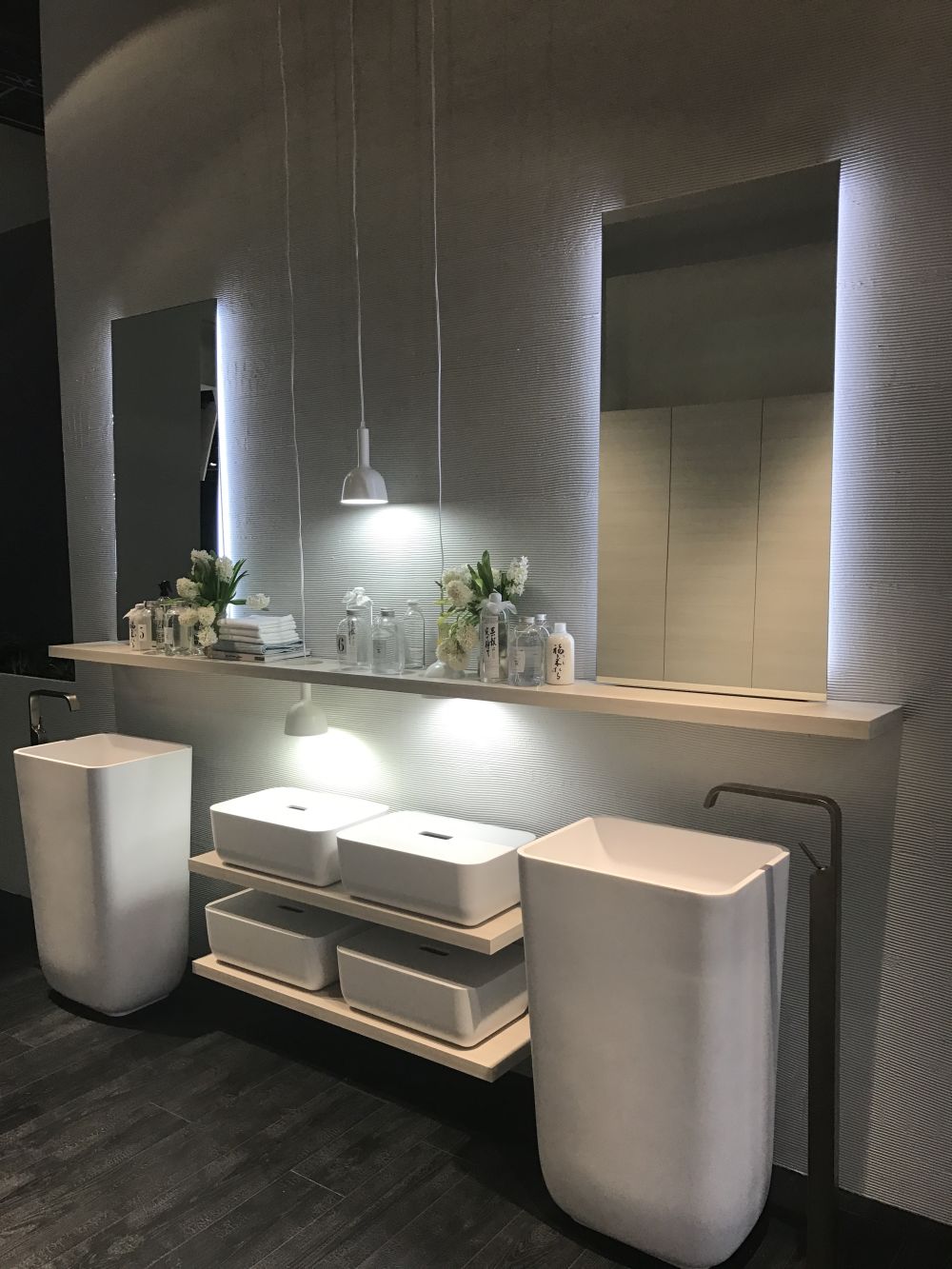 Freestanding wash basin from Scavolini