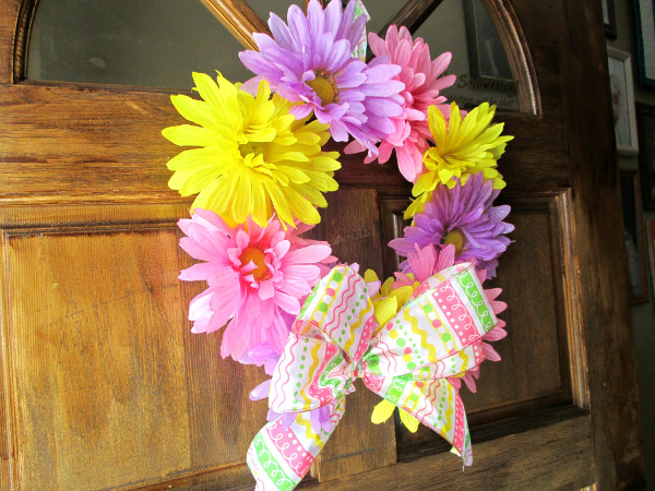 Fresh flowers on front door for spring