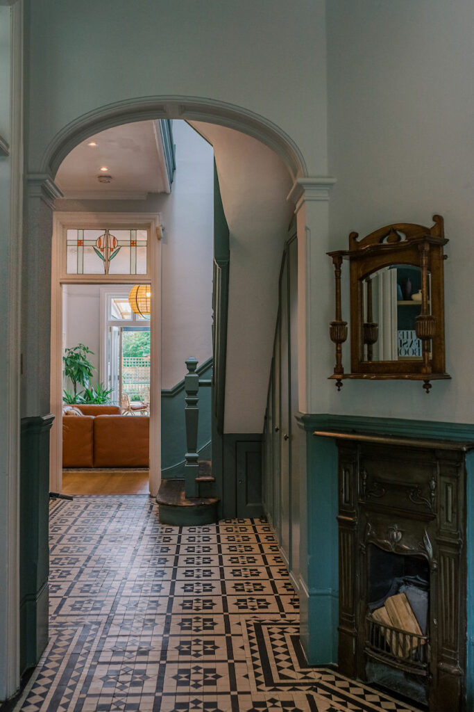 Front hall view 683x1024