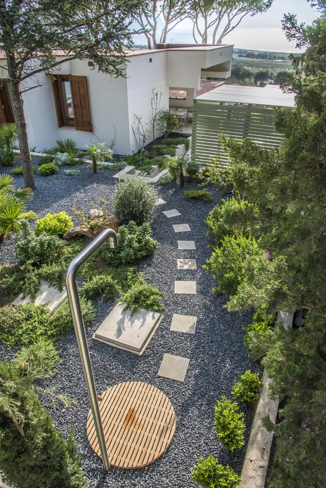 Garden shower modern gravel pathway