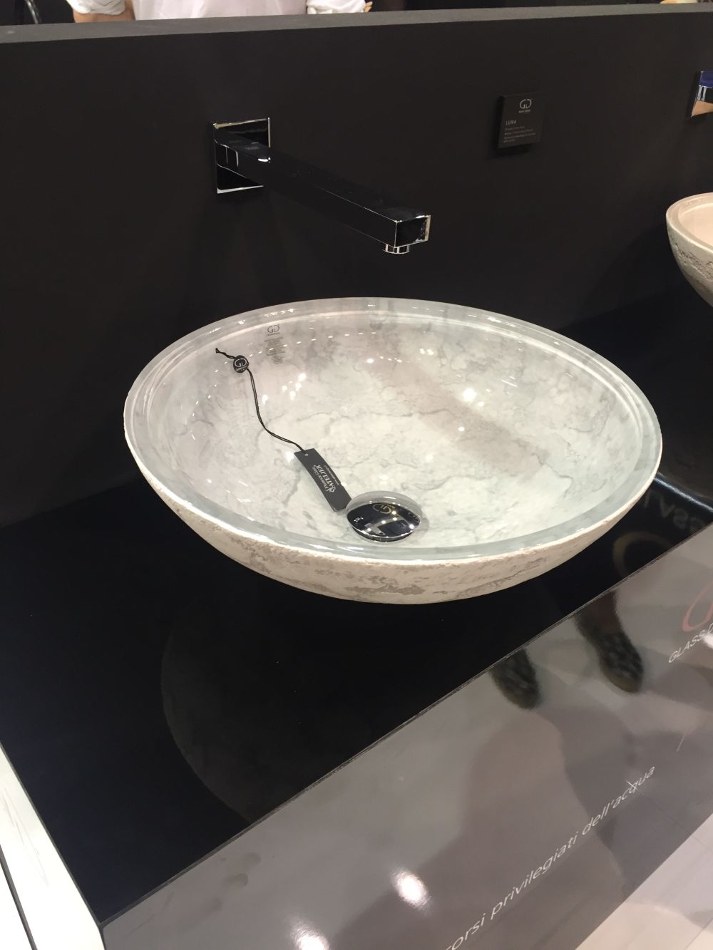 Glass round vessel sink