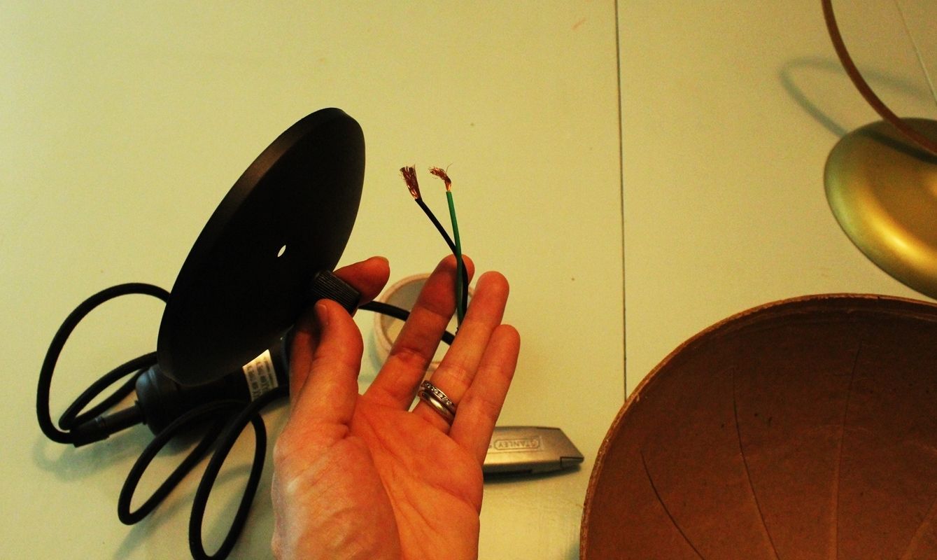 Globe light kit cords