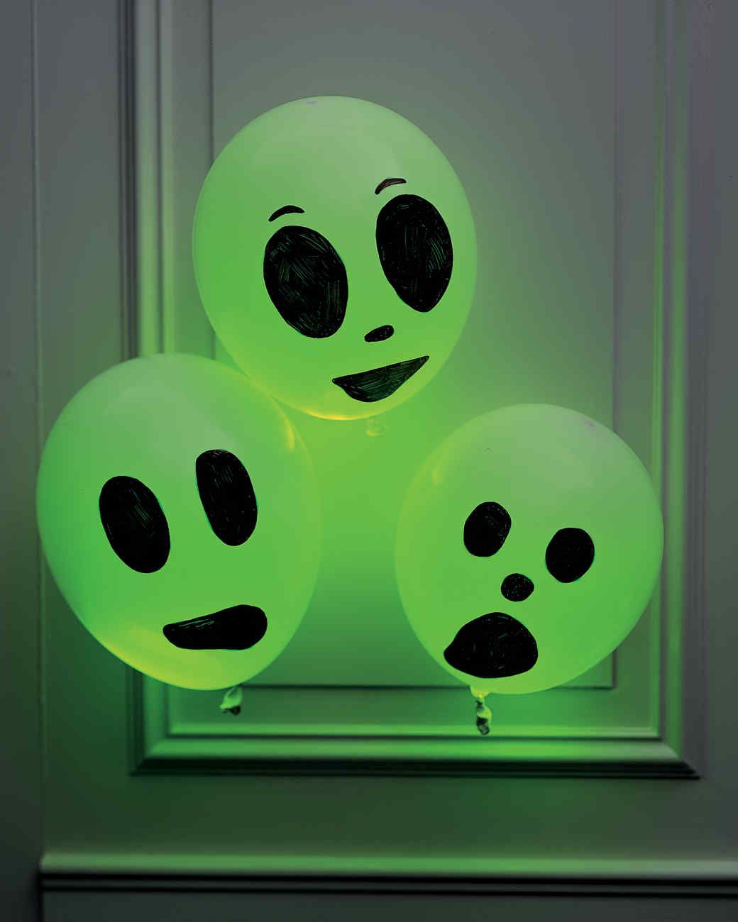 Glow in dark ballons ghost for halloween