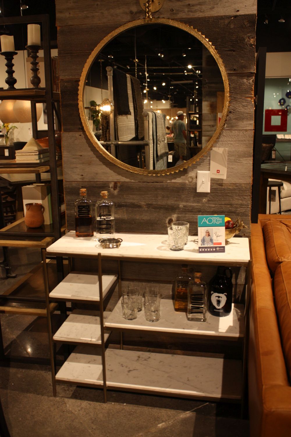 Gold mirror frame with a round shape