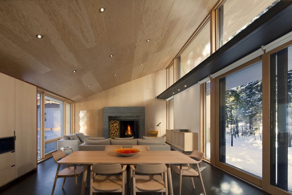 Golden Canada Kicking Horse Residence - dining and living area