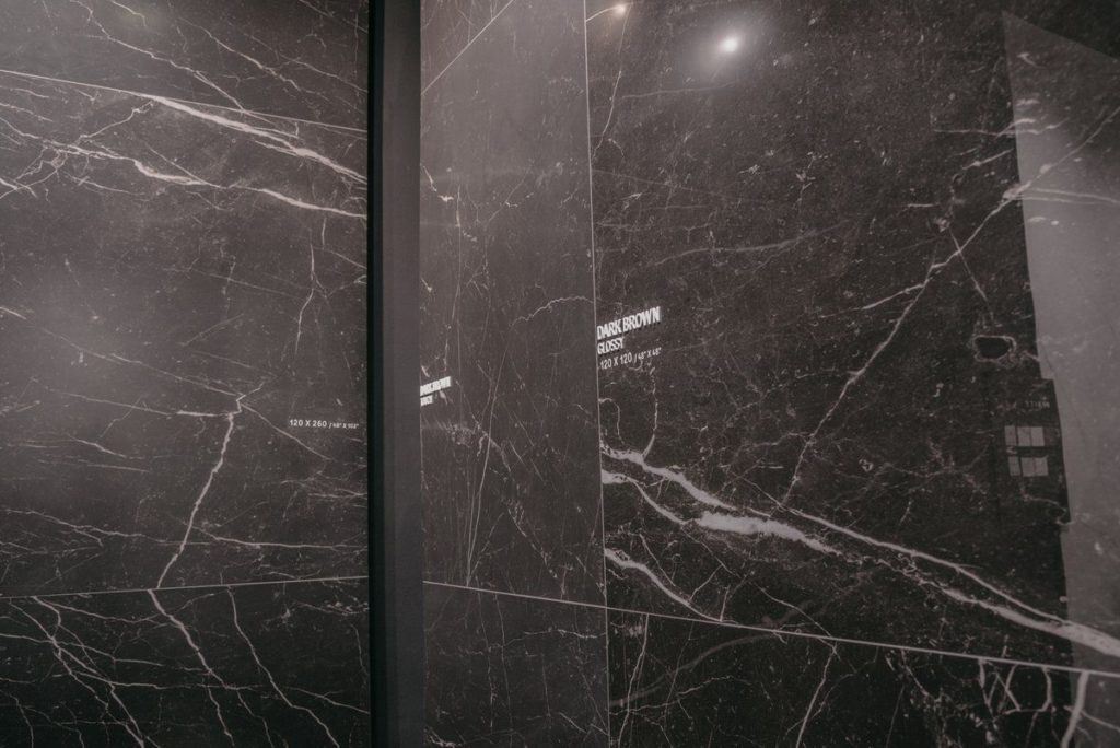 Large format marble tiles provide a clean, fresh look.