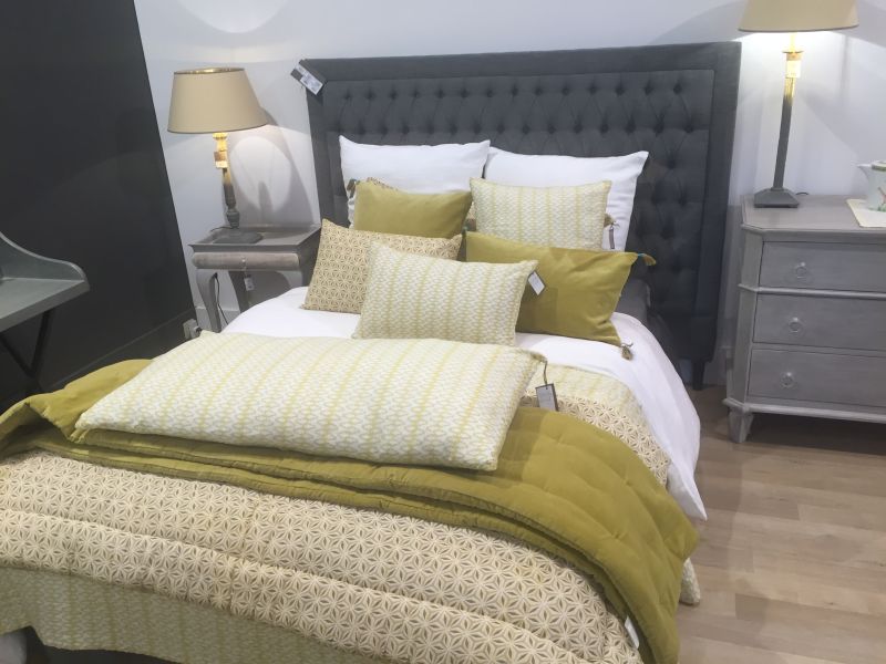 Green Bedroom Decoration Accents