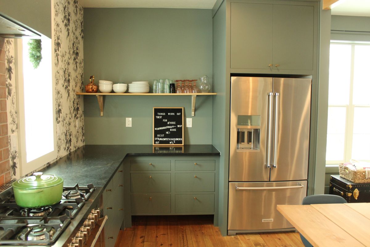 Green color pallet for kitchen decor