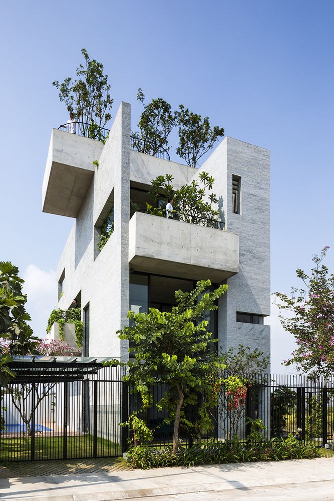 Green vegetation and concrete - Binh House