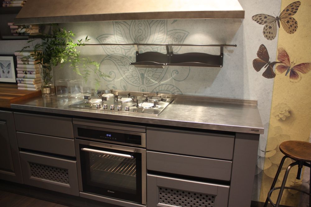 Grey kitchen cabinets design