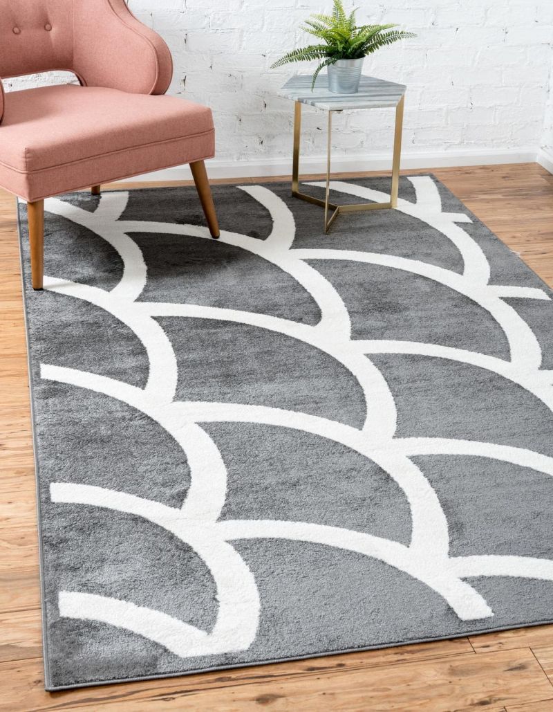 Grey rug with a geometric design